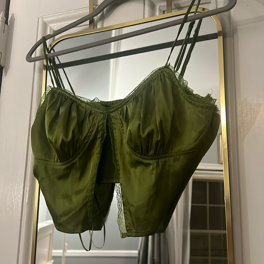 Green going out top